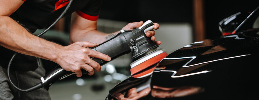 Vergleich der besten Exzenterpoliermaschinen 2024 für Autopflege, inklusive Rupes, Titan, Makita, und Dino Modelle